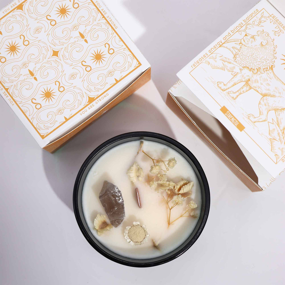 Hop Hare Crystal Magic Flower Candle - The Lion - Spiru-shop.nl