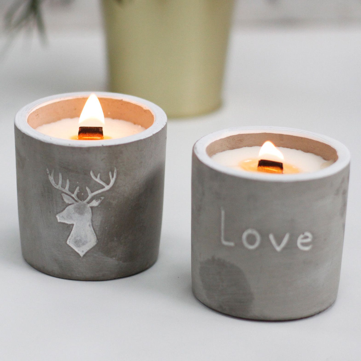 Med Concrete Soy Candle - Love - Purple Fig & Casis - Spiru-shop.nl