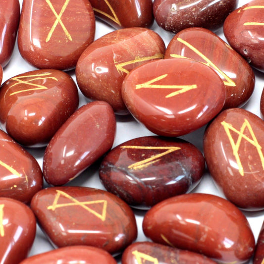 Runes Stone Set in Pouch - Red Jasper - Spiru-shop.nl