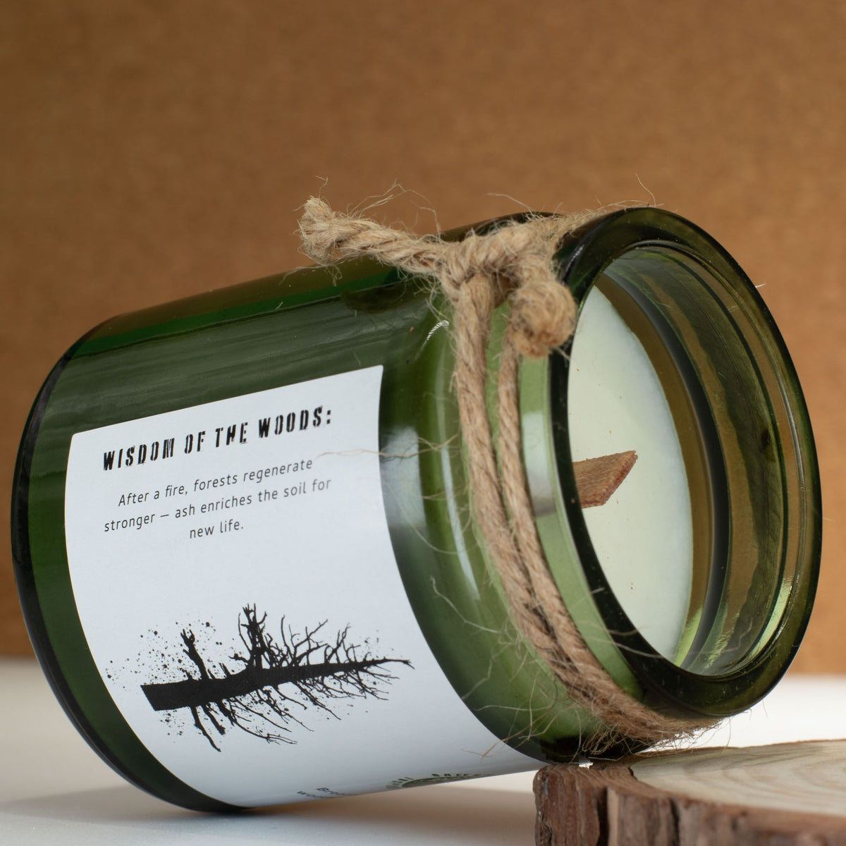 Greenman Woodwick Soy Candle - Ash & Woodsmoke - Spiru-shop.nl