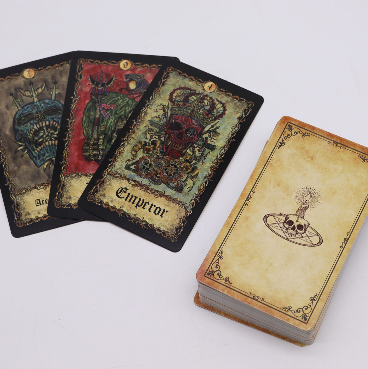 Tarot Cards with Guide Book - Requiem Arcana - Spiru-shop.nl