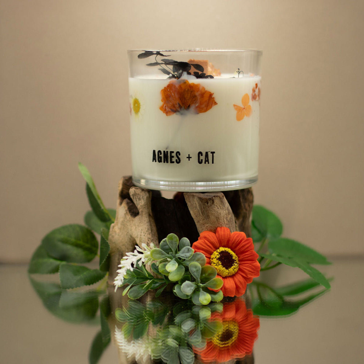 Agnes + Cat Botanical Soy Wax Candle - Lakeland Mocha - Spiru-shop.nl