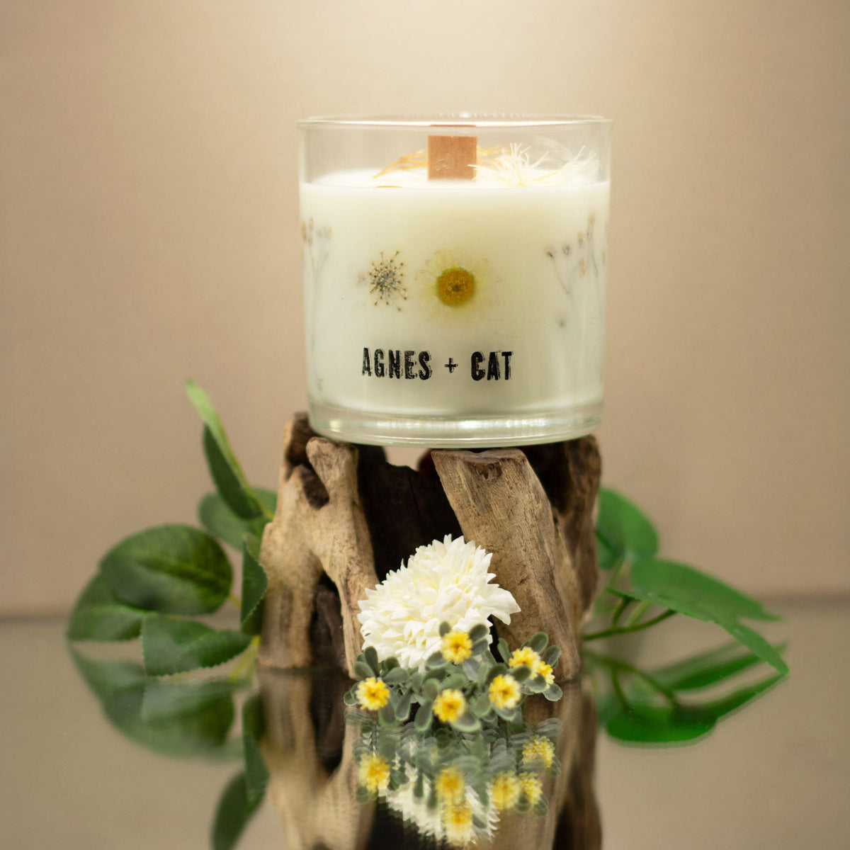 Agnes + Cat Botanical Soy Wax Candle - Windermere - Spiru-shop.nl