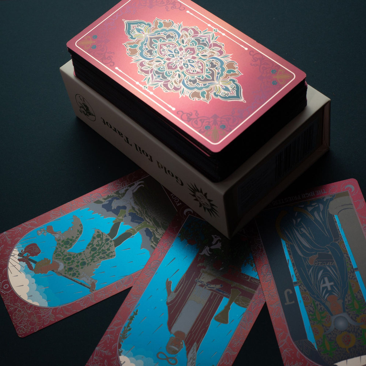 Pink Box Ruby Foil Tarot Card Gift Box Set - with booklet - Spiru-shop.nl