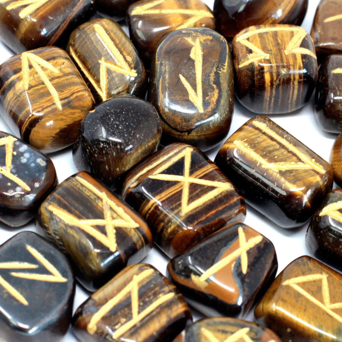 Runes Stone Set in Pouch - Tiger Eye - Spiru-shop.nl